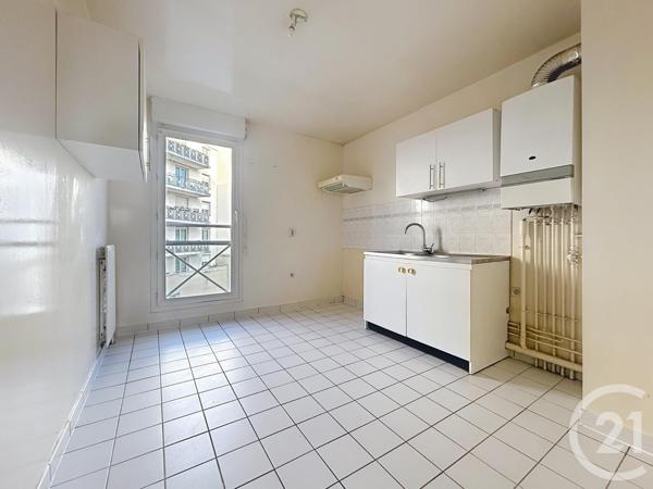 Appartement F4 à vendre  4 pièces - 83,85 m2 MELUN - 77