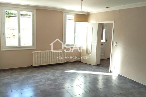 Maison de village idéalement située et rénovée !