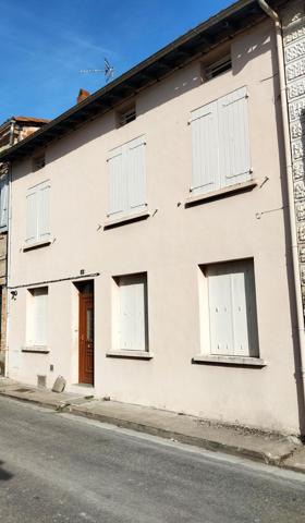 Maison de village idéalement située et rénovée !