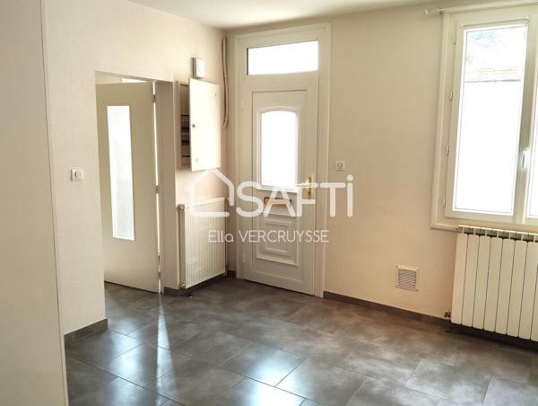 Maison de village idéalement située et rénovée !