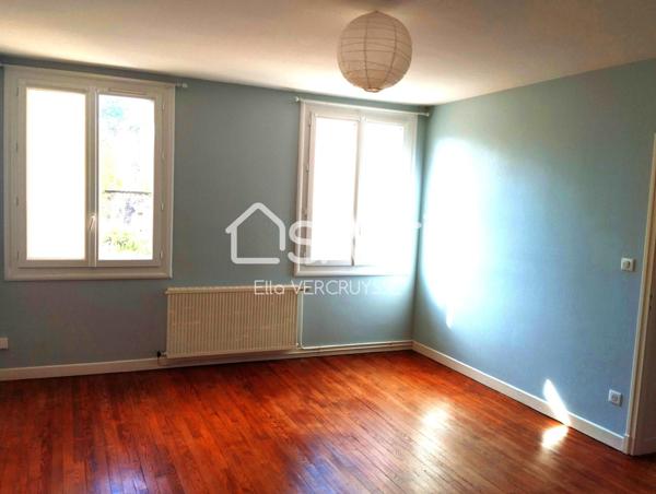 Maison de village idéalement située et rénovée !