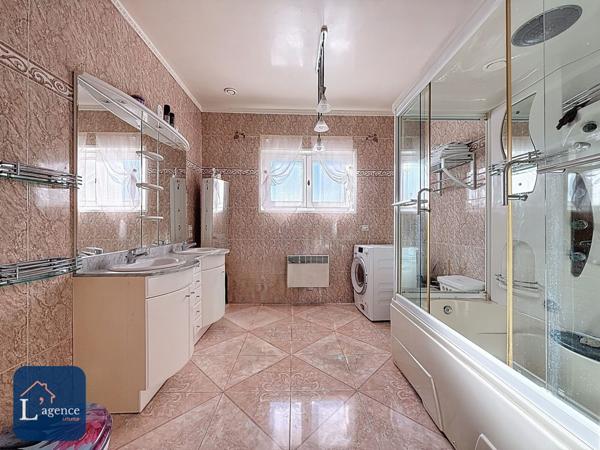 Maison T7 283m² fort potentiel de division parcelle 997m²  garage double Vétraz-Monthoux 74100