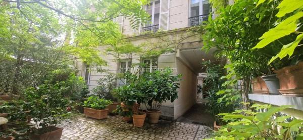 Vente Appartement 3 pièces 43 m2 à Paris 18