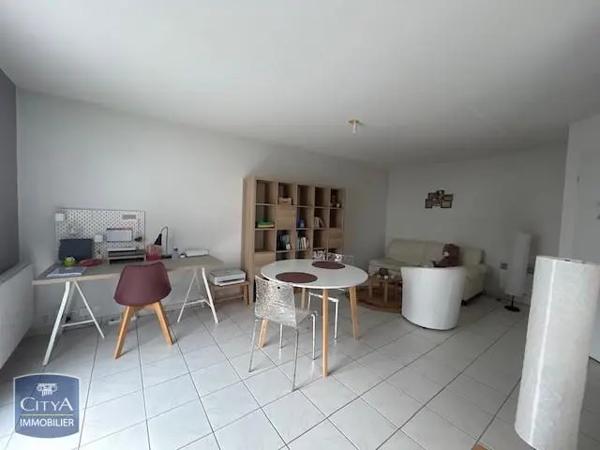Appartement à louer 2 pièces 46.9m² Cusset (03300)