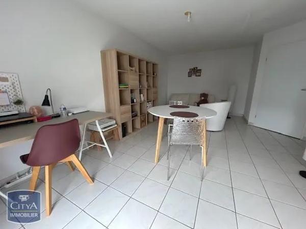 Appartement à louer 2 pièces 46.9m² Cusset (03300)