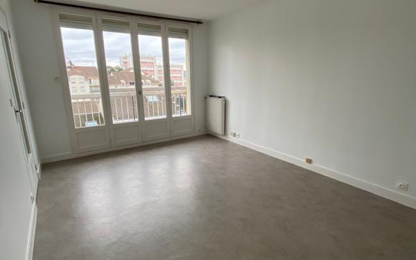 Appartement à vendre    1 pièce • 27,81 m2 Limoges