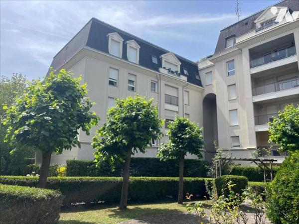 LIVRY-GARGAN APPARTEMENT T4 AVEC CAVE ET GARAGE