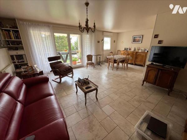 LIVRY-GARGAN APPARTEMENT T4 AVEC CAVE ET GARAGE