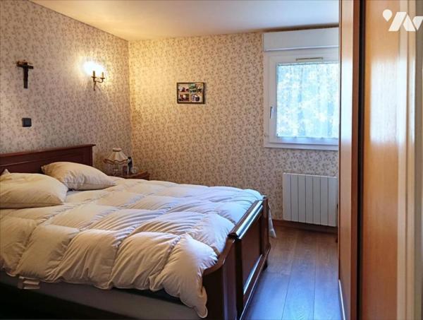 LIVRY-GARGAN APPARTEMENT T4 AVEC CAVE ET GARAGE