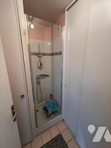 LIVRY-GARGAN APPARTEMENT T4 AVEC CAVE ET GARAGE