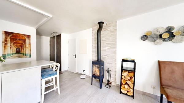 Maison VAUREAL avec 4 chambres garage et terrain.