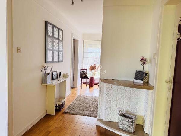 Grande maison familiale avec terrain – Secteur calme et bien desservi