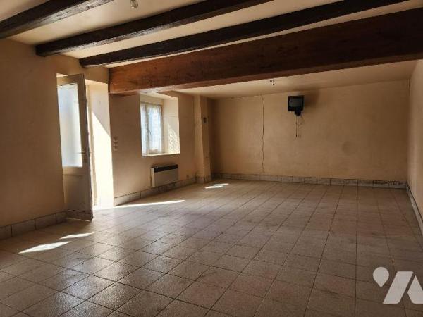 À vendre à Bligny, à seulement 15 minutes de Bar-sur-Aube, 25 minutes des lacs de la Forêt d'Or...