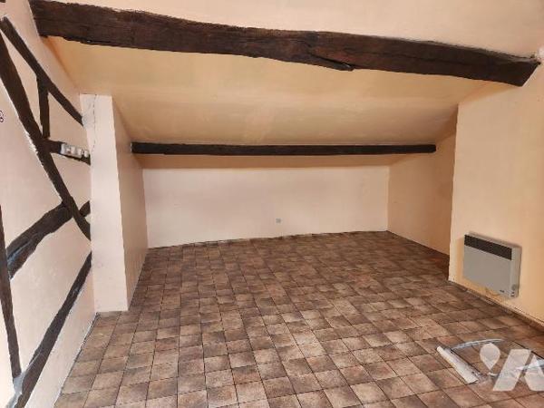 À vendre à Bligny, à seulement 15 minutes de Bar-sur-Aube, 25 minutes des lacs de la Forêt d'Or...