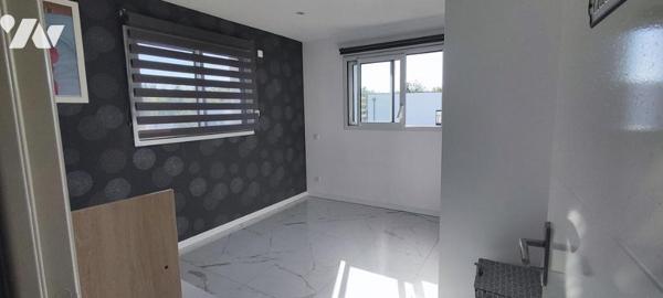 Maison à MONTREUIL-JUIGNE