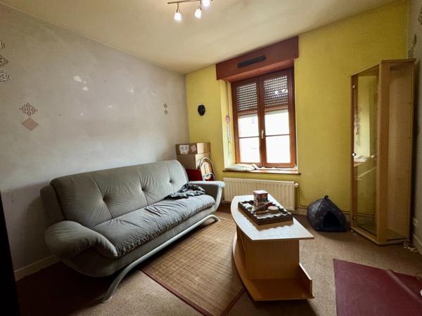 IMMEUBLE DE RAPPORT – DEUX LOGEMENTS EN DUPLEX, ANNEXES ET ESPACES EXTÉRIEURS