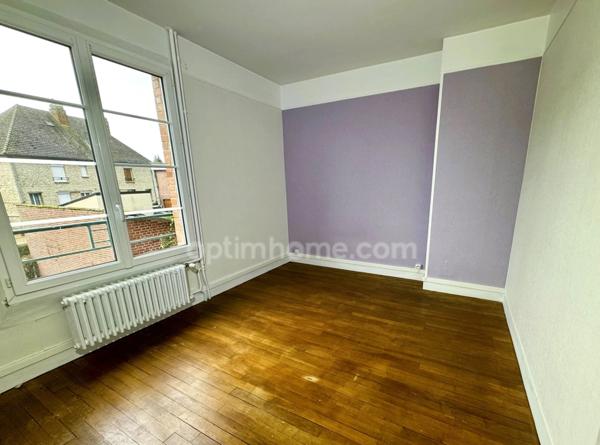 Maison familiale 8 pièces 6 chambres avec garage et cour – Centre-ville de Vimoutiers (61)