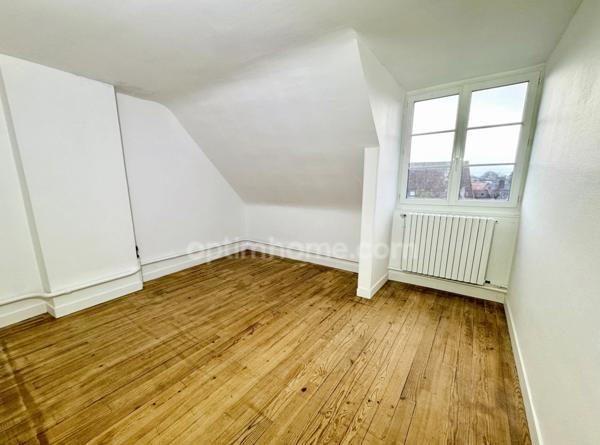 Maison familiale 8 pièces 6 chambres avec garage et cour – Centre-ville de Vimoutiers (61)