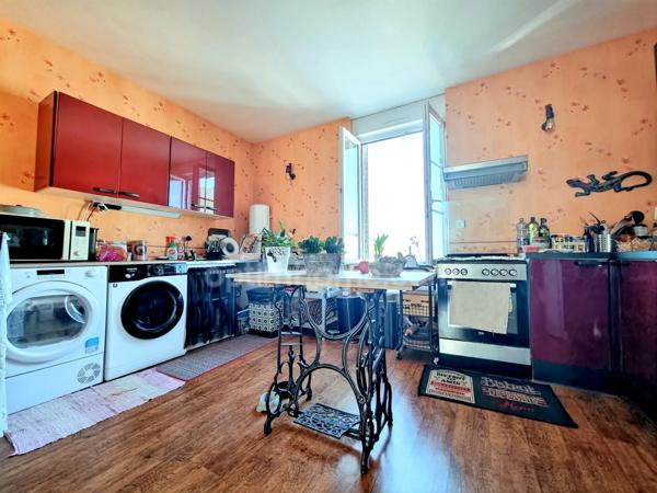 Immeuble 8 pièces 202 m² à vendre à TINCHEBRAY (61)