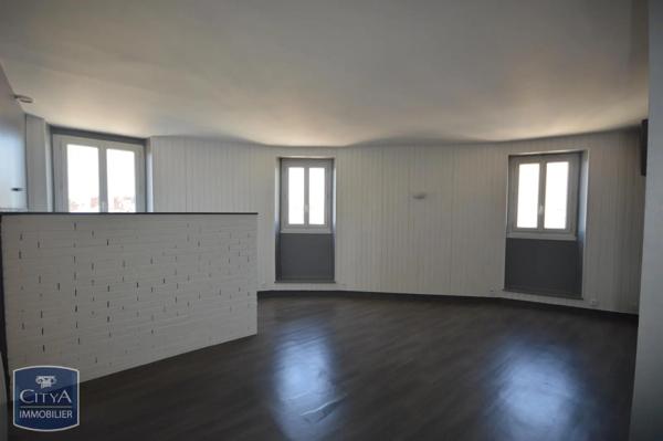 Appartement à louer 2 pièces 45m² Cholet (49300)