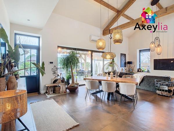 Perreux (42120) A VENDRE - PERREUX - PROPRIÉTÉ DE 3,3ha AVEC ANCIEN CUVAGE RÉNOVÉ, DÉPENDANCES, GRANGE AMÉNAGÉE ET PISCINE