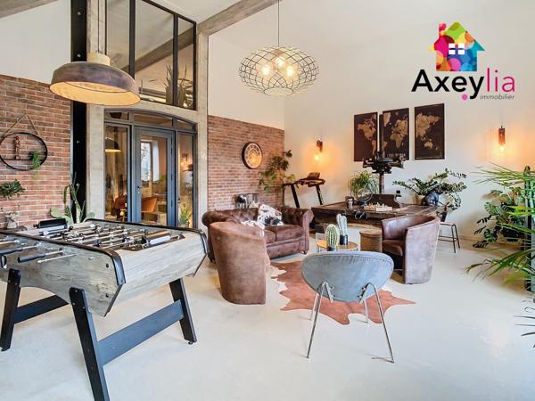 Perreux (42120) A VENDRE - PERREUX - PROPRIÉTÉ DE 3,3ha AVEC ANCIEN CUVAGE RÉNOVÉ, DÉPENDANCES, GRANGE AMÉNAGÉE ET PISCINE