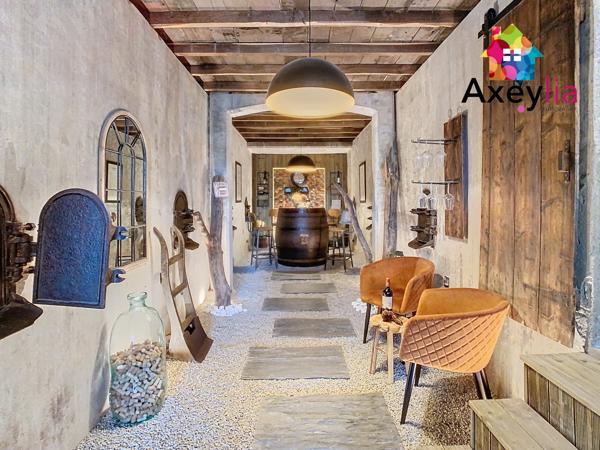 Perreux (42120) A VENDRE - PERREUX - PROPRIÉTÉ DE 3,3ha AVEC ANCIEN CUVAGE RÉNOVÉ, DÉPENDANCES, GRANGE AMÉNAGÉE ET PISCINE