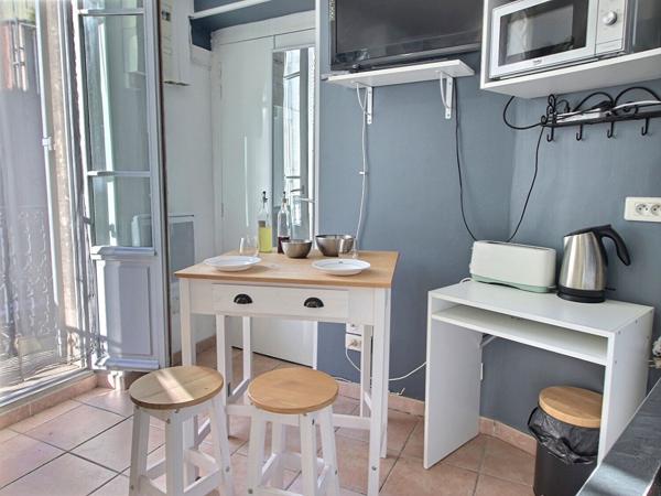 A loué STUDIO MEUBLE centre ville secteur les halles Thiers