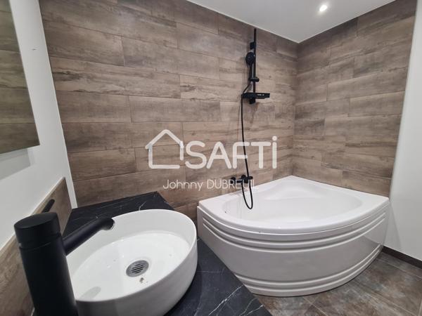 PIGNANS - MAISON DE VILLAGE 180M2, 6 CHAMBRES, 120M2 DE GARAGE, TERRASSE DE 35M2