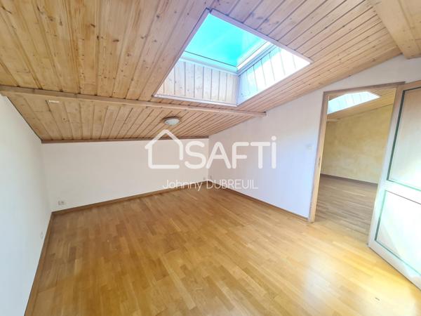 PIGNANS - MAISON DE VILLAGE 180M2, 6 CHAMBRES, 120M2 DE GARAGE, TERRASSE DE 35M2