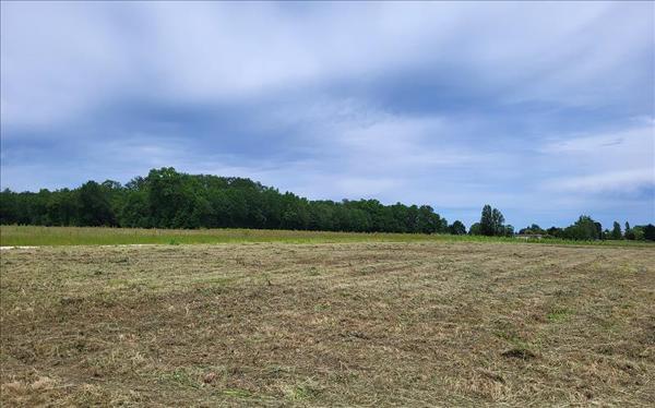 Terrain à vendre |  Clam |  2433 m²