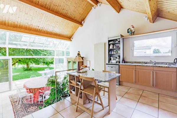 MAISON TRADITIONNELLE DE QUALITE BEAU JARDIN ARBORE