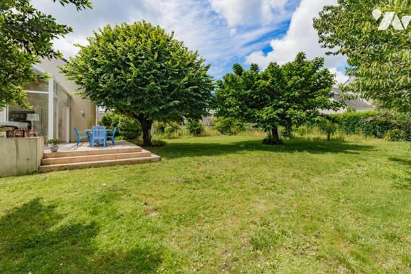 MAISON TRADITIONNELLE DE QUALITE BEAU JARDIN ARBORE