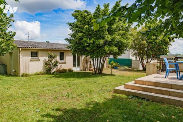 MAISON TRADITIONNELLE DE QUALITE BEAU JARDIN ARBORE