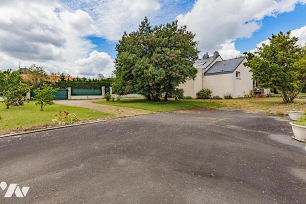 MAISON TRADITIONNELLE DE QUALITE BEAU JARDIN ARBORE