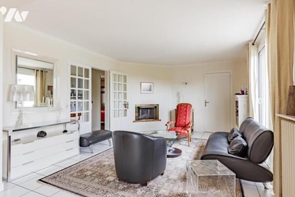 MAISON TRADITIONNELLE DE QUALITE BEAU JARDIN ARBORE