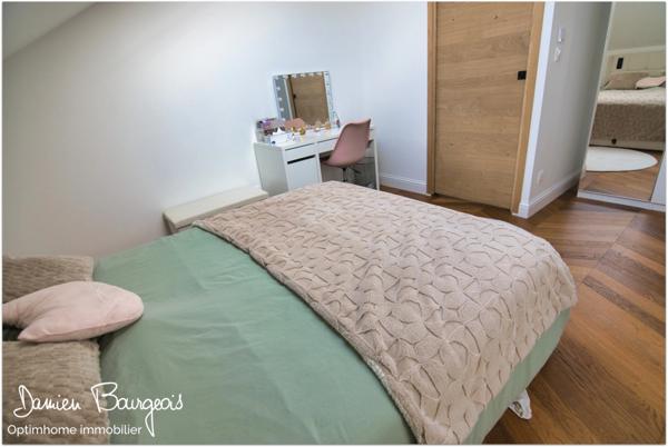 Maison individuelle avec appartement indépendant sur une parcelle de près de 1100 m2