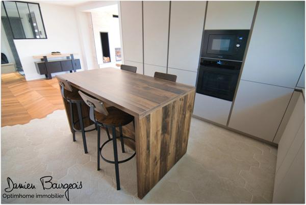 Maison individuelle avec appartement indépendant sur une parcelle de près de 1100 m2