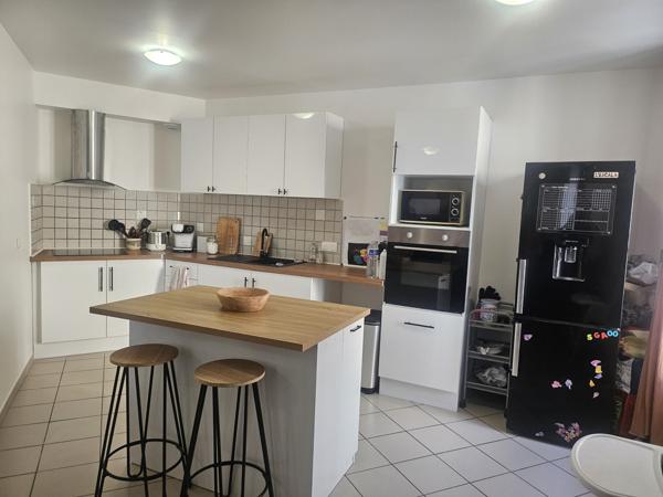 Camaret-sur-Aigues (84850) Camaret sur Aigues centre, T3 en duplex