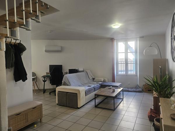 Camaret-sur-Aigues (84850) Camaret sur Aigues centre, T3 en duplex