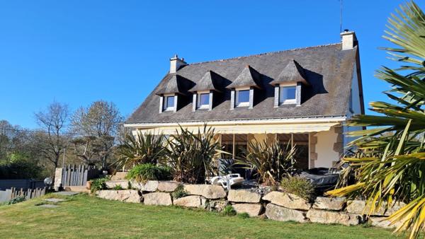 FAMILIALE SPACIEUSE ET LUMINEUSE A 18 MIN DE VANNES