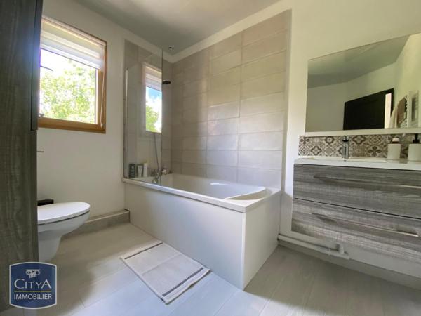 Appartement à louer 2 pièces 44.42m²