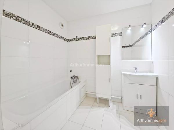 Location Appartement 4 pièces 77 m2 à Sainte-Geneviève-des-Bois