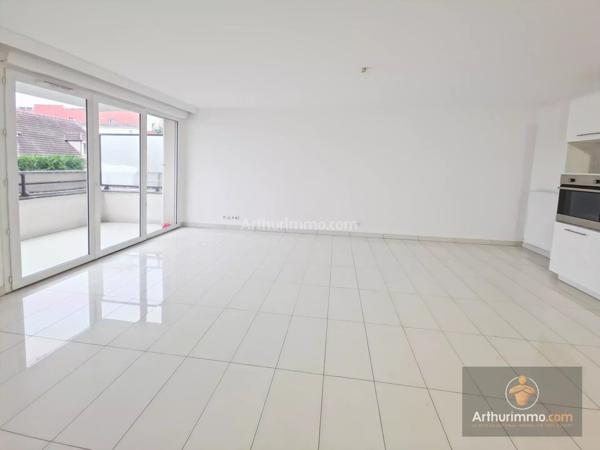 Location Appartement 4 pièces 77 m2 à Sainte-Geneviève-des-Bois