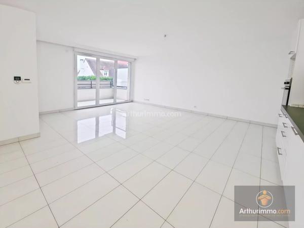 Location Appartement 4 pièces 77 m2 à Sainte-Geneviève-des-Bois