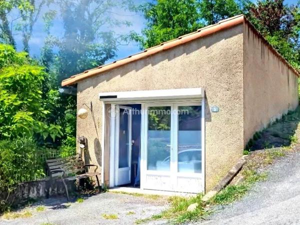 Vente                                                      Maison de village
                        
                     6 pièces                      152 m2                     à Boissezon