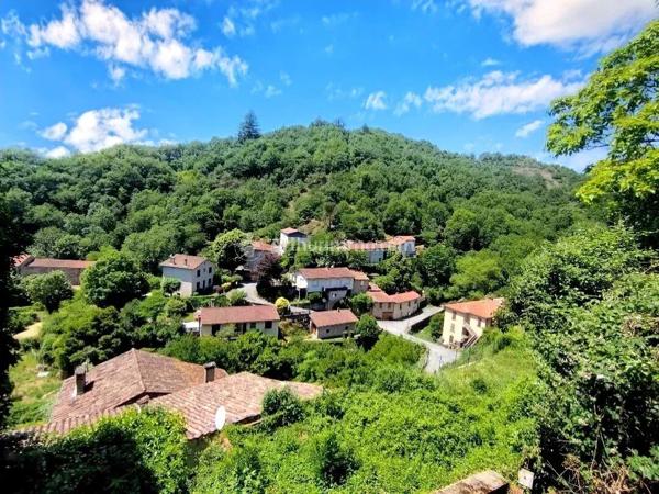 Vente                                                      Maison de village
                        
                     6 pièces                      152 m2                     à Boissezon