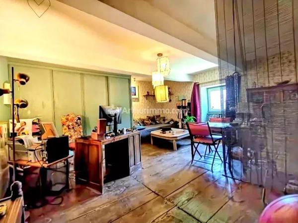 Vente                                                      Maison de village
                        
                     6 pièces                      152 m2                     à Boissezon