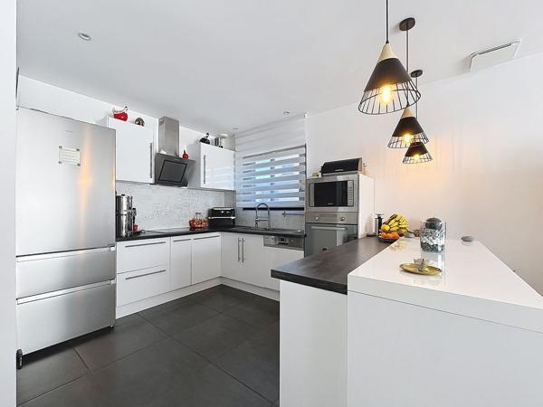 Pia - Villa contemporaine 4 pièces de 110 m2 de plain pied avec jardin