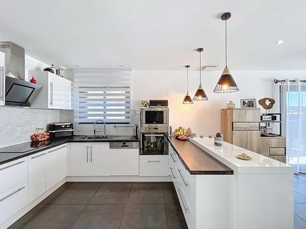 Pia - Villa contemporaine 4 pièces de 110 m2 de plain pied avec jardin